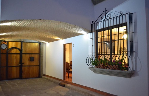 Antigua Guatemala Casa | Villa Ellina 1, Es una Hermosa y Acogedora casa, con todas las comodidades