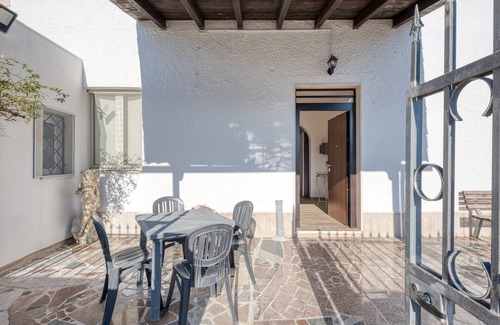Torre San Giovanni Villa | Villa 'Emanuele Con Piscina' con piscina privada, jardín privado y aire acondicionado