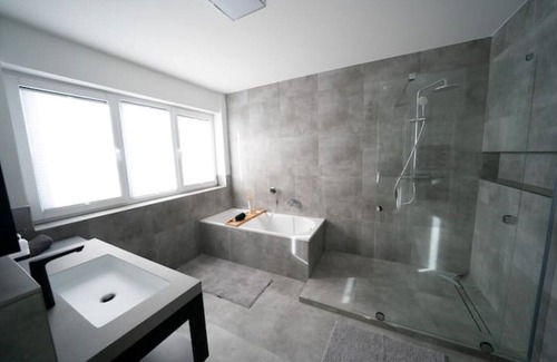 Osnabrueck Apartamento | Villa Emma: Hare - no fitter apartment