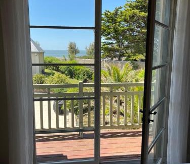 Pornichet Casa | Villa en bord de mer 6 personnes, à côte du Château des Tourelles, piscine d'eau de mer