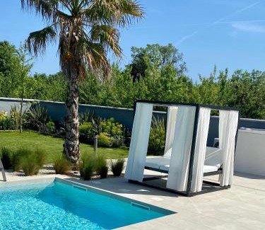 Liznjan Villa | Villa Eni Medulin Sisan heated pool