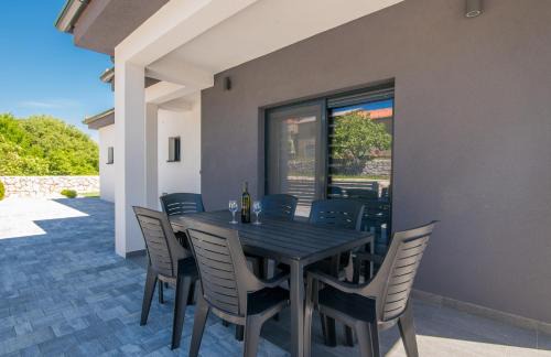 Garica Casa | Villa Enie