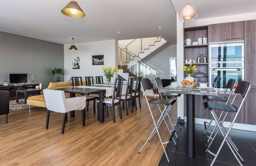 Prazeres Casa | Villa Enjoy - The Name Says it All