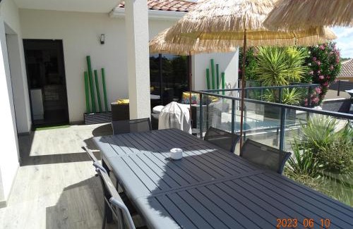 Tourbes Villa | VILLA ENTRE MER ET MONTAGNE