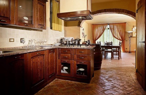 Gaiole in Chianti Villa | Villa Eracle: una villa luminosa y elegante de tres pisos rodeada de viñedos y olivares.
