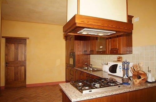 Gaiole in Chianti Villa | Villa Eracle: una villa luminosa y elegante de tres pisos rodeada de viñedos y olivares.