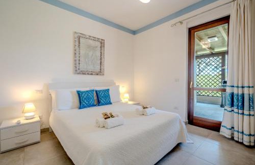 La Pelosa Casa | Villa Esclusiva con 600Mq di Giardino sulla Spiaggia della Pelosa
