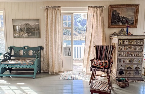 Balestrand Casa | Villa Esefjord by Interhome