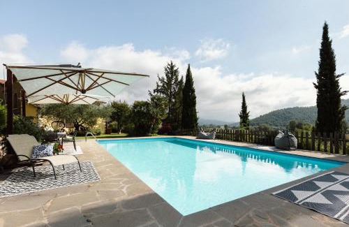 Lisciano Niccone Villa | Villa Essiccatoio by MMega
