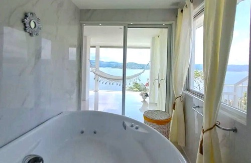Tronadora Villa | Villa Eternity 3-Bed Villa with Lake Access!