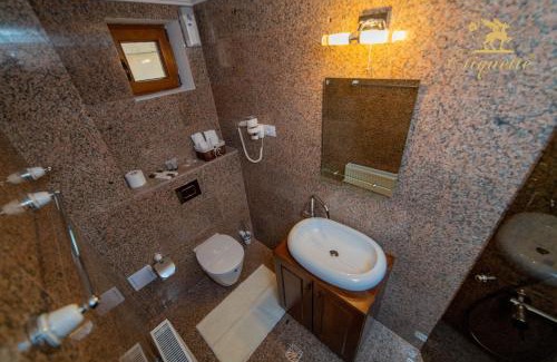 Deva Hotel | Villa Etiquette