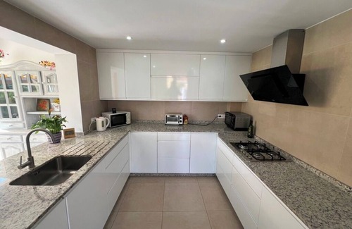 Coveta Fuma Chalet De Esquí | Villa Eva con piscina privada!