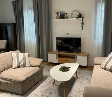 Lisina Apartamento | Villa Evergreen