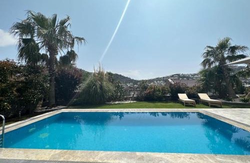 Yalikavak Villa | Villa Falcon with Swimming Pool and Great Views in Yalikavak Bodrum