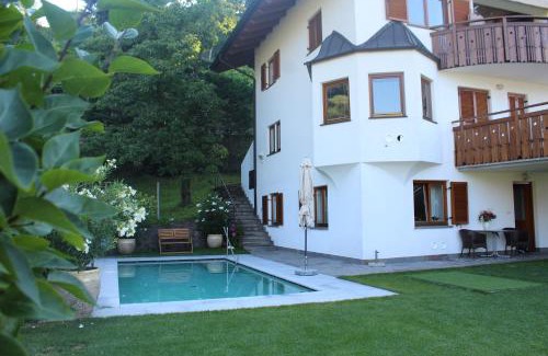 Tirolo Apartamento | Villa Falkner