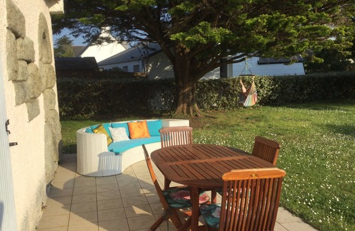 Saint-Gildas-de-Rhuys Villa | Villa familiale dans grand jardin arboré à 200 m de la plage et proche village..
