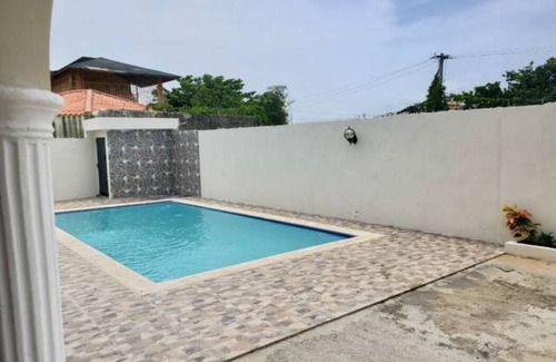 Santo Domingo Este Villa | Villa Familiar con Piscina