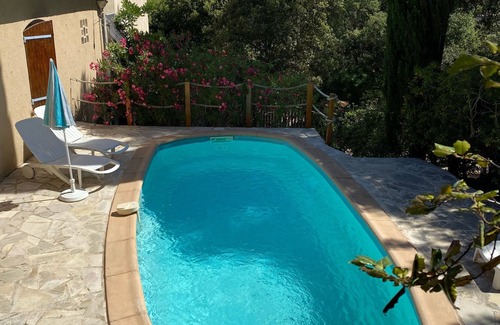 Giens Villa | Villa Familiale vue mer Avec Piscine Privée Dans Résidence Privée Avec Tennis