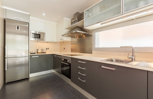 Canyelles Villa | Villa 'Familiar con Piscina a 5min de Sitges' con vistas a la montaña, Wi-Fi y aire acondicionado