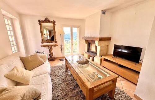 Callian Villa | Villa Fauvettes, vue imprenable, vaste jardin