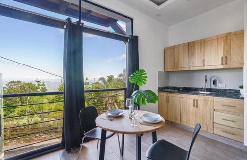 Jarabacoa Villa | Villa Favella-Pop-Art-View-7BR-Jamaca De Dios-Balcony-Dream