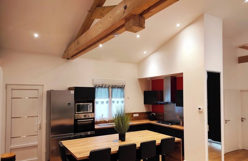 Viriat Casa | ⭐VILLA FELICIDAD ⭐Sublime⭐Near hypercentre ⭐Parking safe⭐WiFi⭐Private terrace