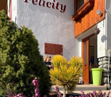 Nova Lesna Casa | Villa Felicity