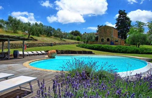 Poggibonsi Villa | Villa Ferdinando by PosarelliVillas