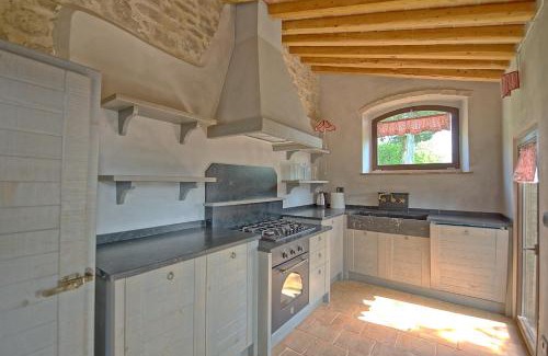 Poggibonsi Villa | Villa Ferdinando by PosarelliVillas