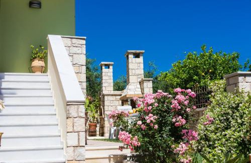 Adele Villa | Villa Flabellina