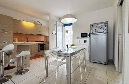 Torre Suda Chalet De Esquí | Villa Flavia: relax a solo 250 metros del mar