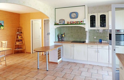Saint-Siffret Villa | Villa Fleurie con gran jardín cerca de Uzès