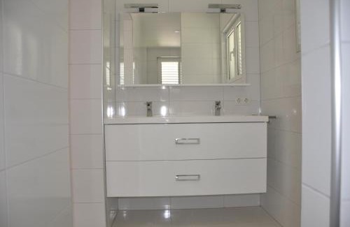 Kastel Gomilica Apartamento | Villa Flora