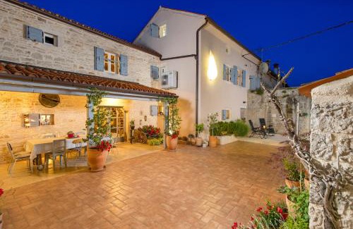 Foli Villa | Villa Folirantica