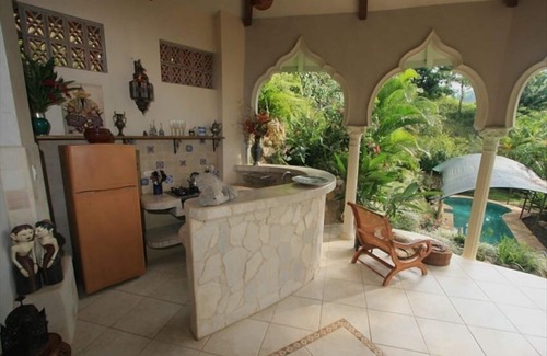 Uvita Villa | Villa de 2 Ubicado en el paraíso tropical, 51 pies piscina