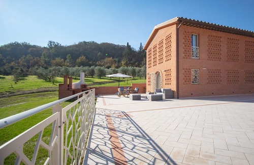 Toiano Villa | Villa nueva para 4 personas con piscina panorámica a medio camino de Pisa y San Gimignano