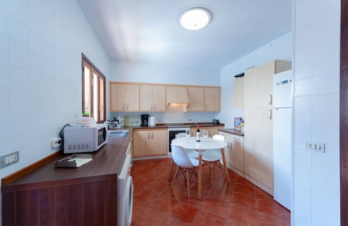 Cala Galdana Chalet De Esquí | Chalet para 6 personas con aparcamiento y piscina privada.