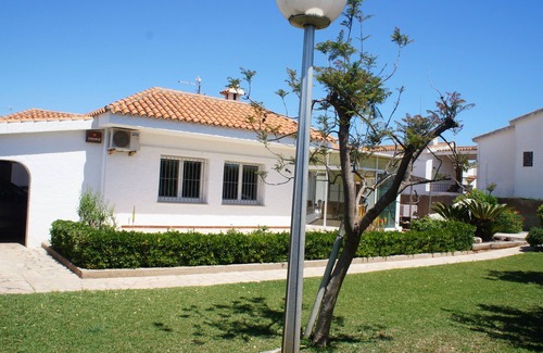 Vinaros Chalet De Esquí | Chalet para 8 personas con piscina privada.