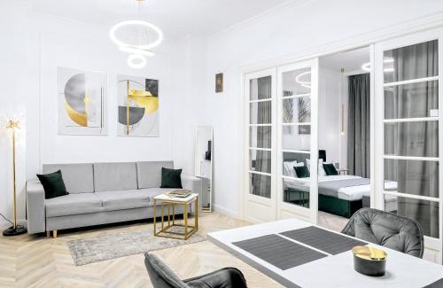 Bucharest City-Centre Villa | Villa for rent with Garden - High Ceilings Bucharest Free Park