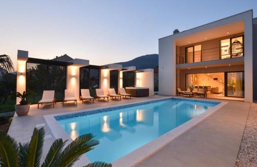 Kastela Villa | Villa Formosa