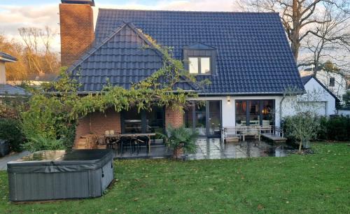 Benrad Villa | Villa Forstwald
