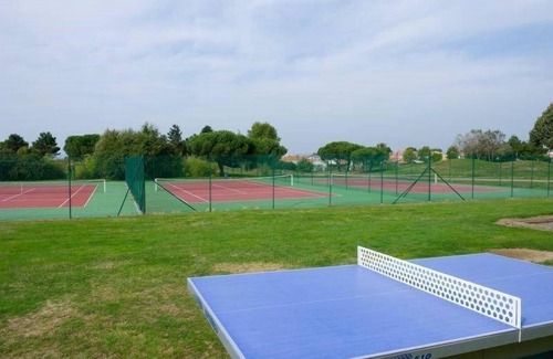 L'Aiguillon-sur-Vie Villa | Jolie Villa au calme, avec piscine privée | sur le Terrain de Golf