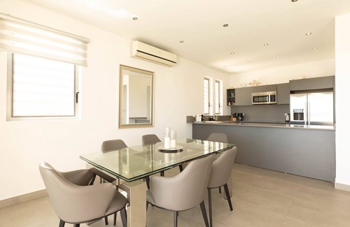 Pelican Key Apartamento | Villa Frangipani 3 BDR