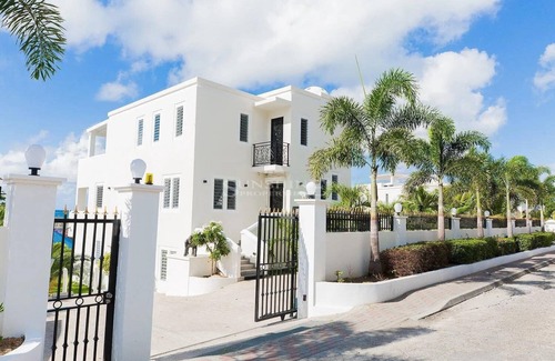 Pelican Key Apartamento | Villa Frangipani 3 BDR