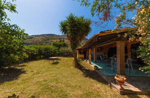 Caronia Villa | Villa Fratantoni Piana - Villa privata con accesso diretto alla spiaggia