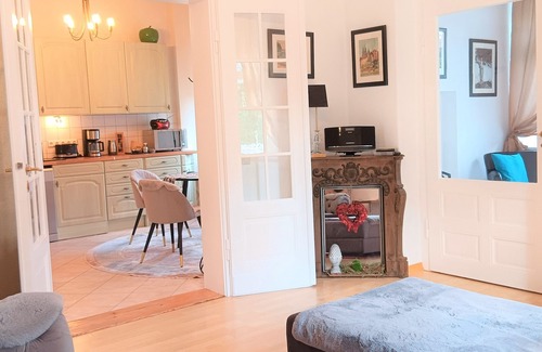 Leubnitz-Neuostra Apartamento | VILLA FREIA in DRESDEN - close to the center - romantic holiday apartment