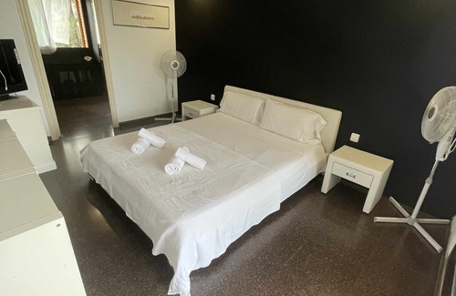 Sant Vicenc de Montalt Casa | Villa Giulia between the sea and the mountains