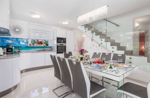 Rogocana Casa | Villa Gabriel by Interhome