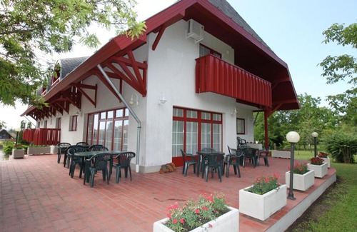 Balatongyorok Casa | Villa Galagonya I. II.