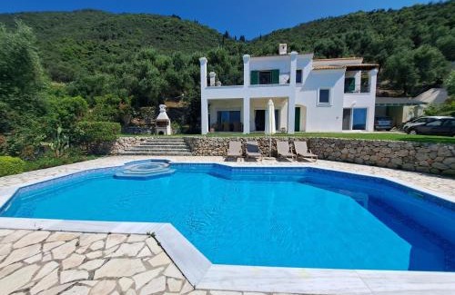 Ipsos Villa | Villa Galini with Private Pool & Incredible Views, Ipsos